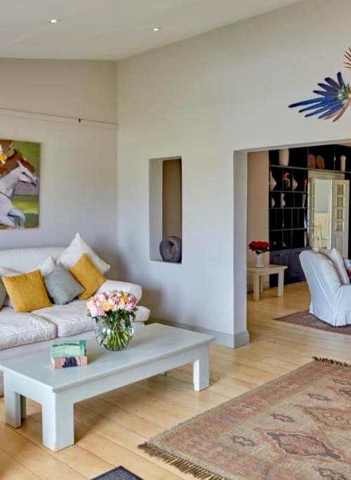 soames hotel living room