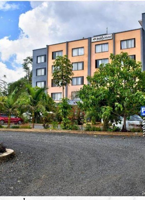 The peaks hotel nanyuki parking