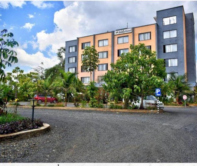 The peaks hotel nanyuki parking